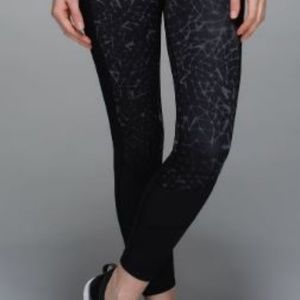 Lululemon Trail Bound Star Crushed Tight Sz 8